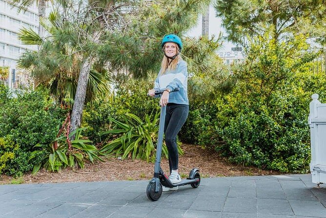 Electric Kick scooter Rental in Nice - What the scooter includes