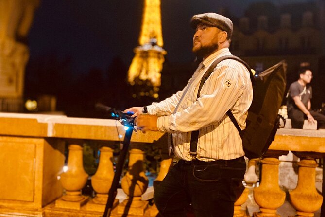 Electric Scooter Guided Tour of Paris - The Eiffel Tower from a moving viewpoint