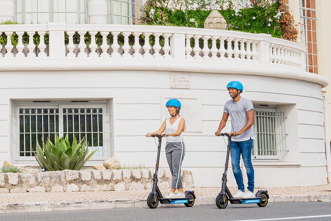 Electric scooter rental in Nice - What comes with the one-day rental