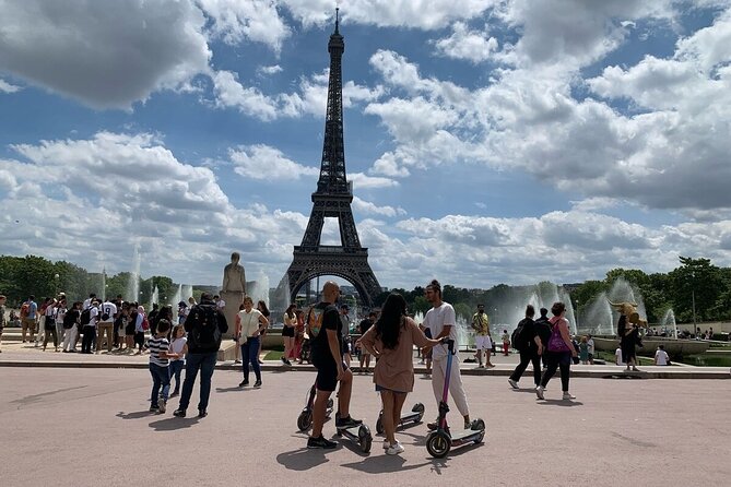 Electric scooter rental in Paris Full Day - Riding comfort, traffic, and group style