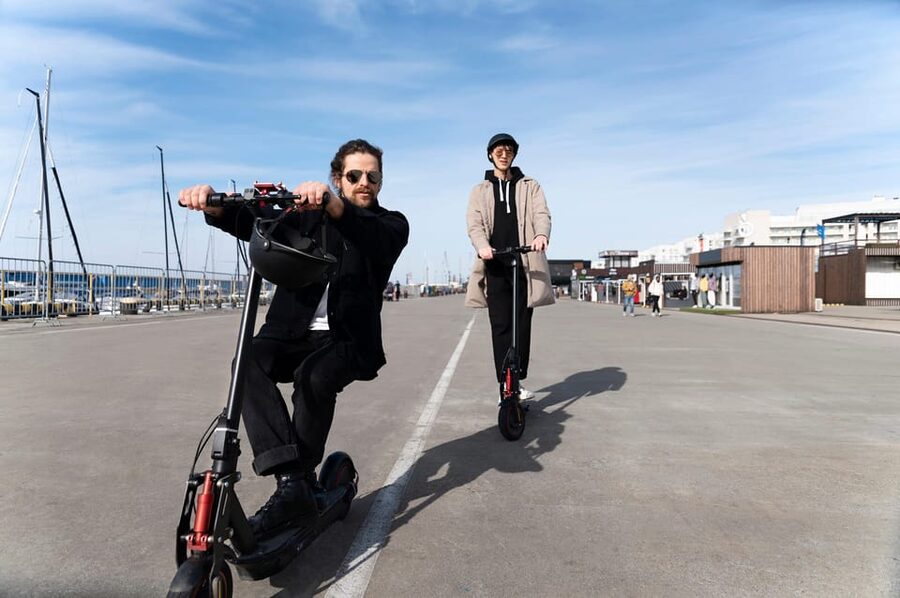 Electric Scooter Tour: Old Town Gdańsk - 1,5-Hour of Magic! - Photographs, pacing, and the human side of the tour