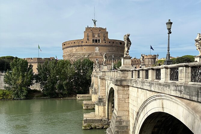 English: Vespa Tour Rome- Experience like a Roman - Trastevere: 15 minutes in a classic neighborhood