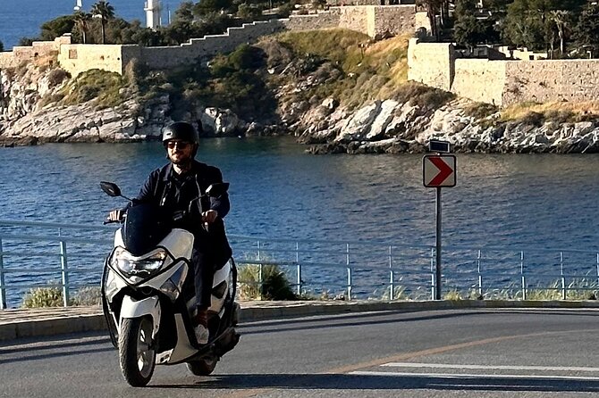 Ephesus & Kusadasi Rent a SCOOTER & MOTORCYCLE - Using the scooter to see Kusadasi