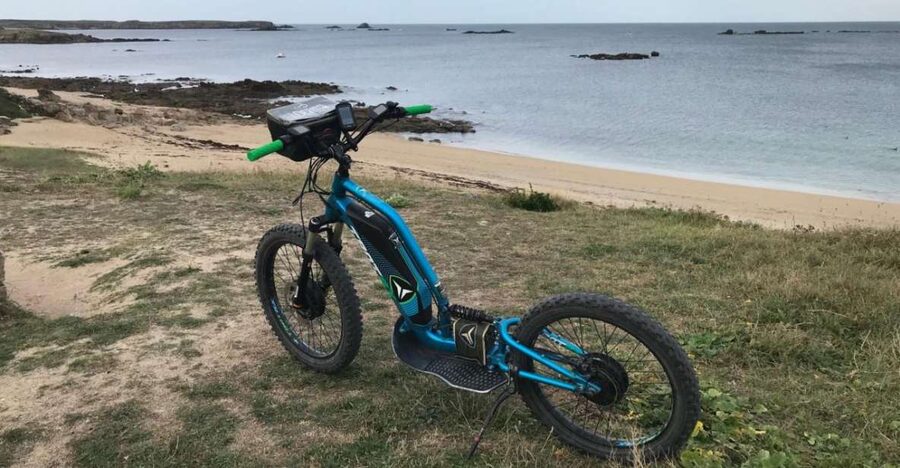 Erdeven: Les Dunes Du Bego - All terrain electric scooter - Starting at the Erdeven minigolf site