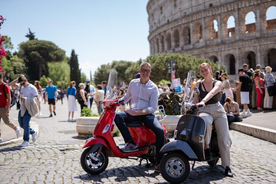Explore city on Vespa with Professional Photographer - Why this Vespa photography tour works