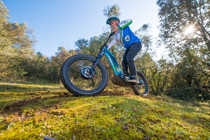 Extreme e-scooter off-road excursions - Rocky descents for confident riders