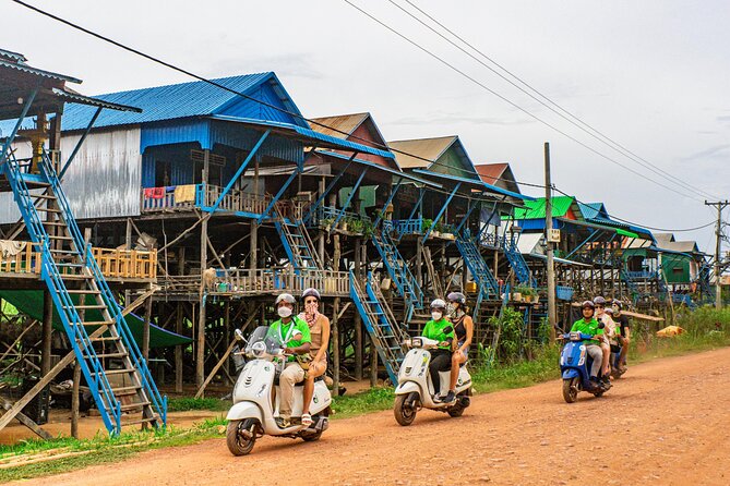 Floating Village Sunset Boat Vespa Tour / Tuk Tuk Available - Arriving at Chong Khneas floating village