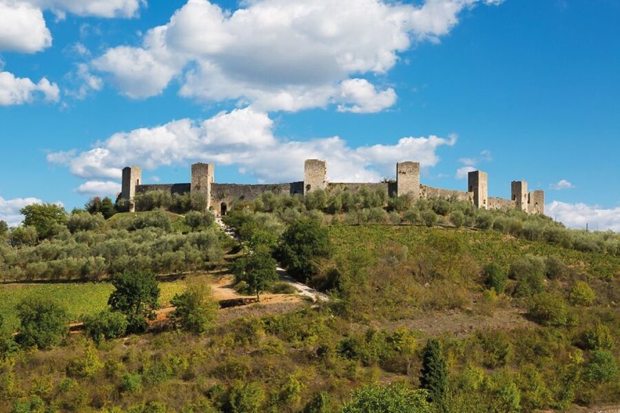 Florence/Badesse: Tuscany Group Vespa Tour with Wine Tasting - The guides make the difference