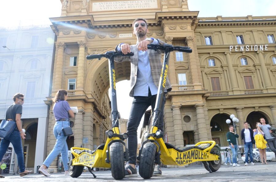 Florence: Electric Scooter Tour with Guide - Key Points At A Glance