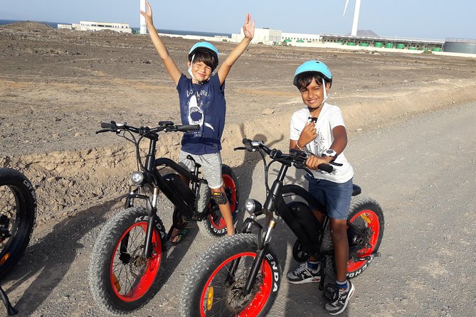 From Corralejo: E-bike/E-scooter 3-4 hour excursion - Riding across the Bayuyo volcanic zone