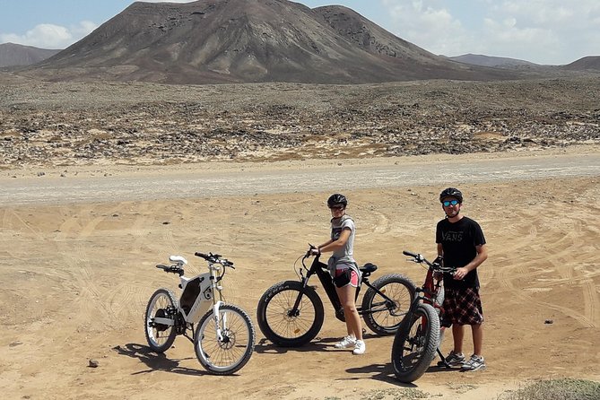 From Corralejo: E-bike/E-scooter 3-4 hour excursion - Calderon Hondo, the first volcanic viewpoint