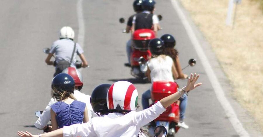 From San Gimignano: Vespa Tour in Chianti - Castellina in Chianti gives you a short break