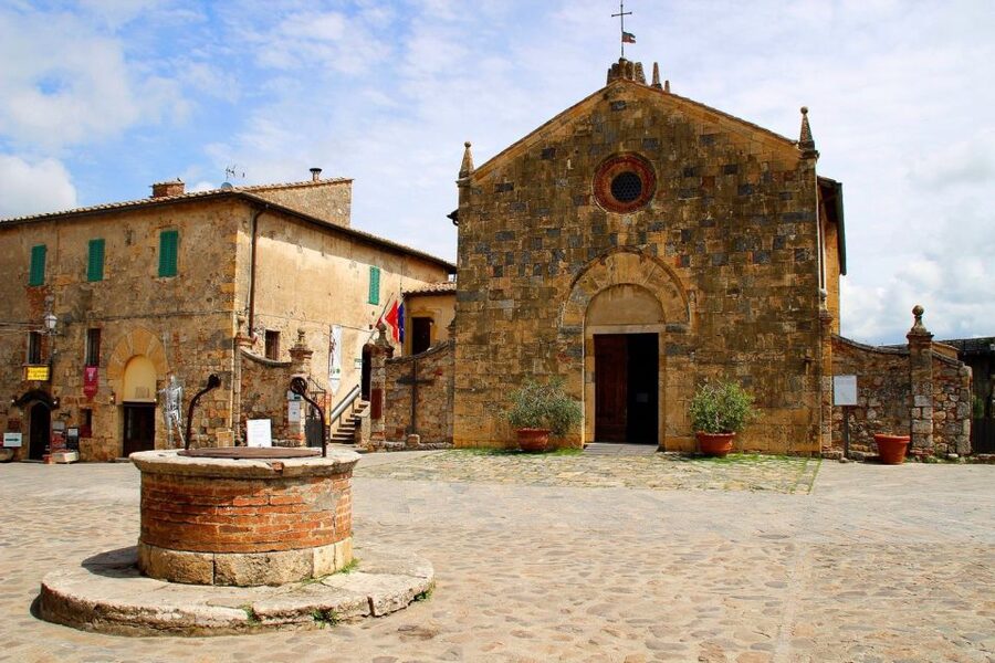 From Siena/Badesse: Vespa & Chianti Tour in the Tuscan Hills - Price and value at $123.48 per person