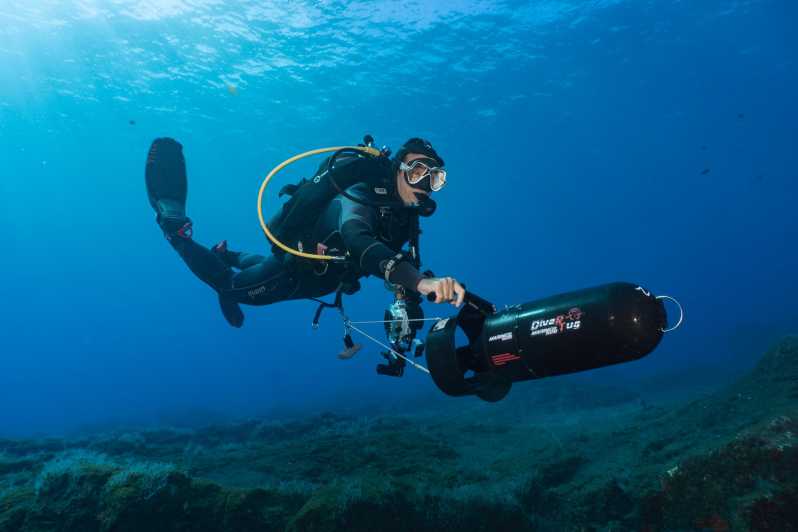 Funchal: DPV- Scooter Dive Adventure - Riding a DPV along the house reef