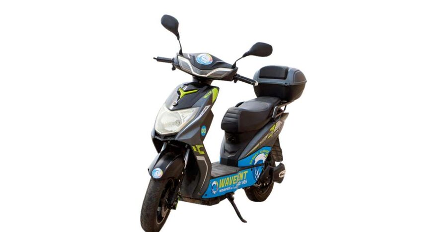 Go Green, Go Free: Rent E-Scooters Easy in Ericeira - Getting comfortable with the electric scooter