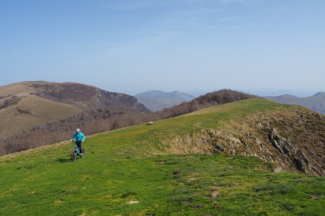 Guided hike to Iraty by electric scooter - Learning to Ride Before the Forest Route