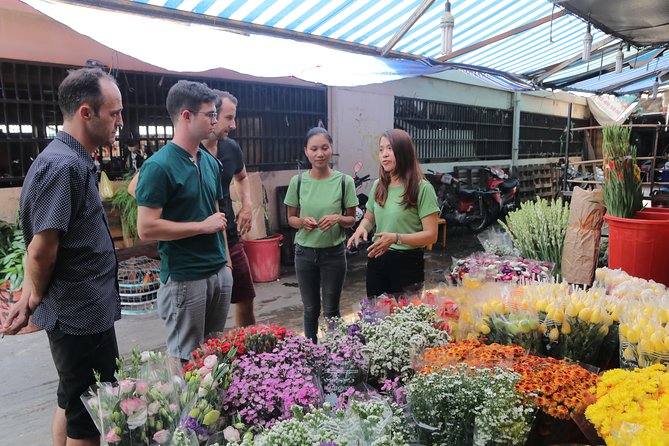 Half-Day Private Scooter Tour Including Light Meal - Chinatown, Binh Tay Market, and Ho Thi Ky Market