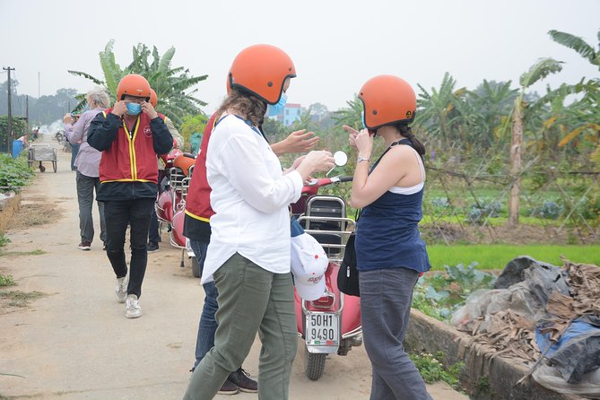 Hanoi Back Street Vespa Tours: Full Day Vespa Tours - Huu Tiep Lake and the downed B-52