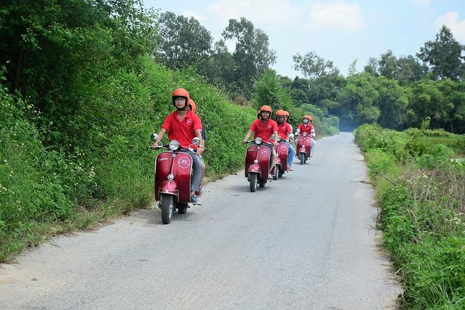 Hanoi Back Street Vespa Tours: Full Day Vespa Tours - Inside a 200-year-old Vietnamese home in Dong Anh