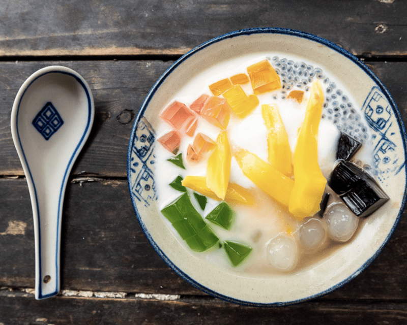 Hanoi: Food and Sightseeing Vespa Tour with 7 Tastings - Starting With a Vintage Vespa Ride
