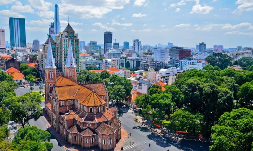 Hanoi Hidden Gems: Jeep, Vespa or Motorbike Tour - Train Street and a conversation with a local family