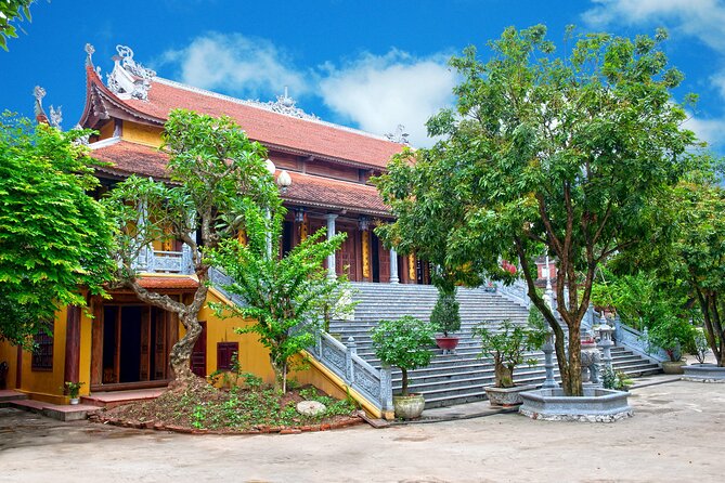 Hanoi Scooter Tour: History, Culture, Train Street on Motorbike - Ho Chi Minh Complex: 90 minutes of national history