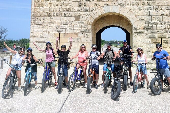 Happy tour camargue an immersion by bike and scooter E - Animals, ranches, and the working countryside