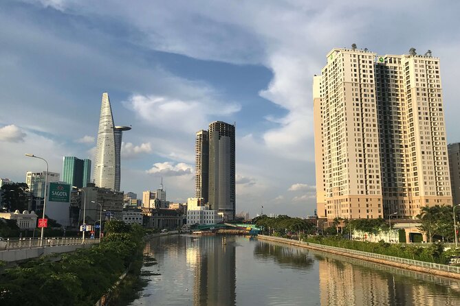 HCM city Chinatown Landscape, Beliefs & ghost tour by scooter - What the scooter ride is like in practice