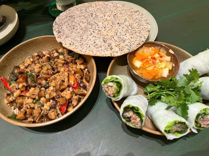 Ho Chi Minh City: Craft Beer and Local Food Tour by Scooter - Starting with Bia Hoi and the local beer tradition