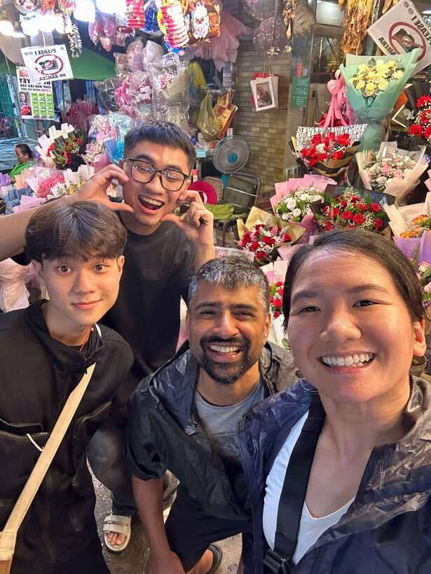 Ho Chi Minh City Food Tour On Scooter – UP TO 12 Tastings - Market food and local neighborhoods between meals