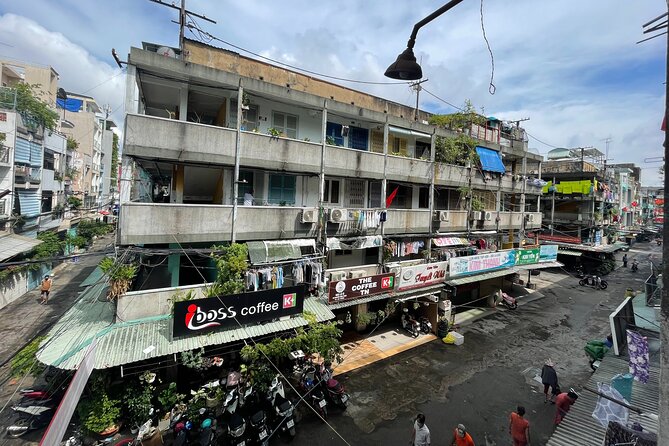 Ho Chi Minh City Sightseeing, midnight, Shopping tours by scooter - Language and guide choices