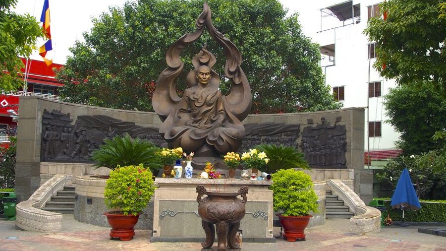 Ho Chi Minh: Historical City Scooter Tour - Key Points At A Glance