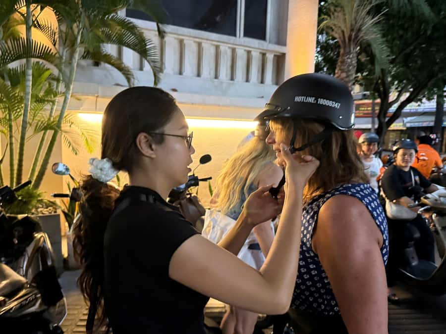 Ho Chi Minh: Local Food Tour by Scooter with Vegan Option - Stop four: bánh xèo with herbs and fresh vegetables