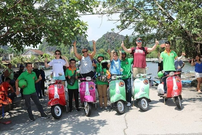 Ho Chi Minh Vespa City Tour 4,5 hours - Independence Palace from the outside