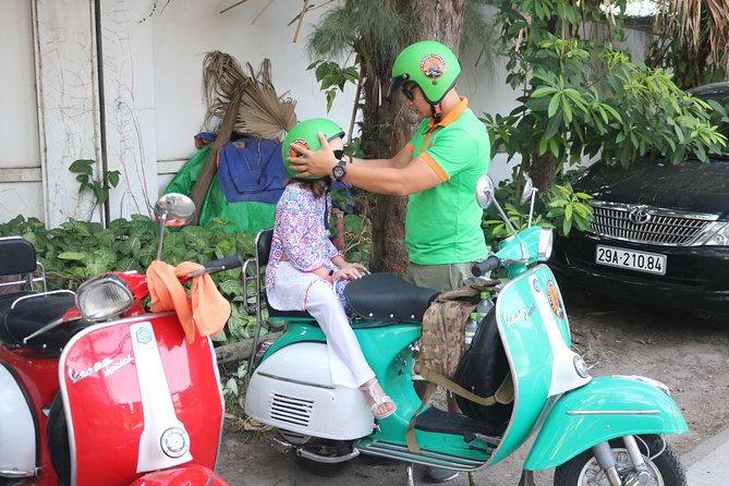 Ho Chi Minh Vespa City Tour 4,5 hours - Starting near the Saigon Opera House