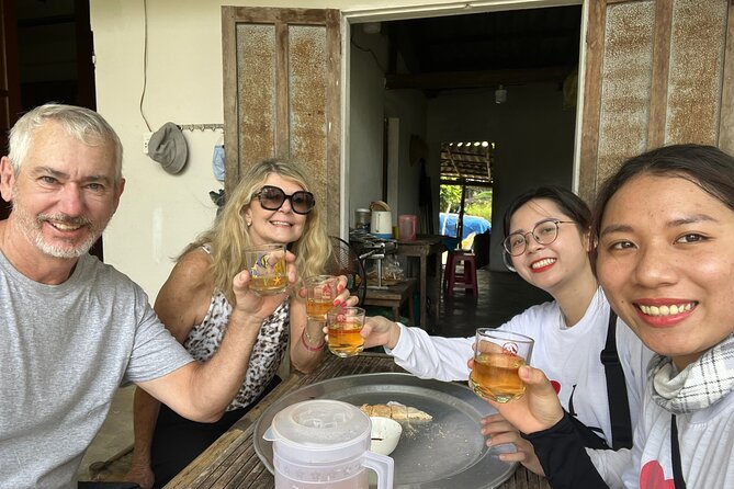 Hoi An Countryside Tour By Scooter With Lady Bikers - Thanh Ha Pottery Village: make something with your hands
