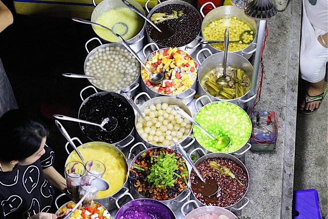 Hue Street Food Tour At Night By Scooter - Night market sweets and 20 kinds of sweet soup