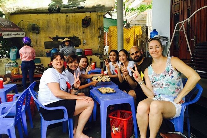 Hue Vegetarian Food Tour By Scooter - Bo De Restaurant For Salad And Spring Rolls