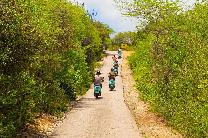 Island Scooter Tour Bonaire - Seru Largu for the big island view