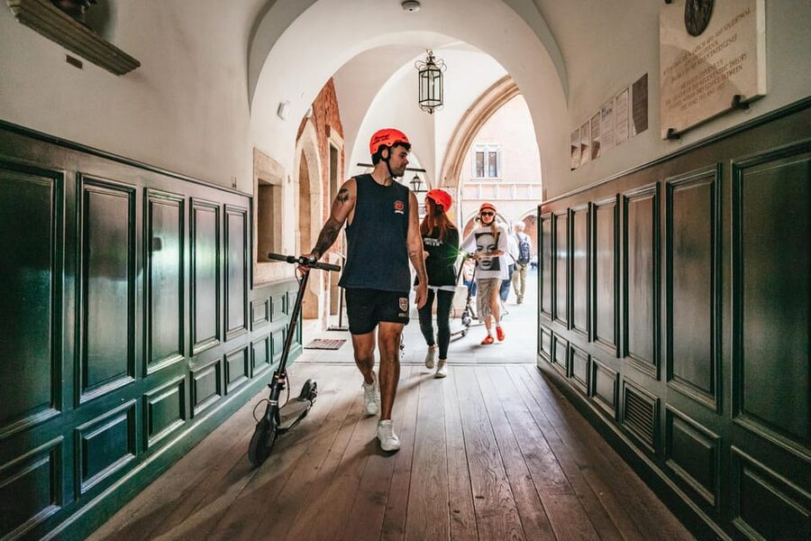 Krakow: Guided E-Scooter City Tour with Food Tastings - The guide makes the difference