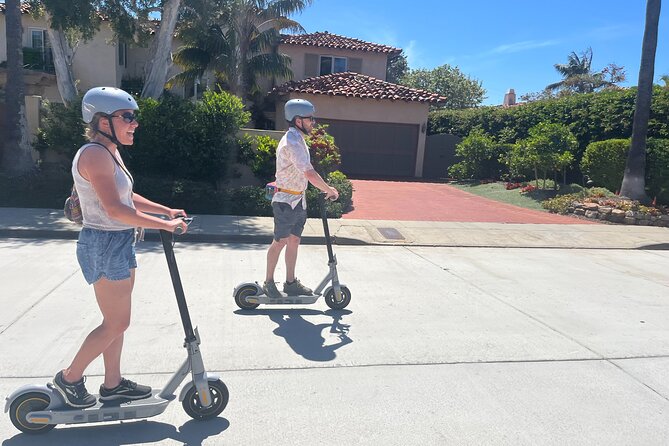 La Jolla E-Scooter Tour with Photos Included - Cruising past La Jolla’s grand homes