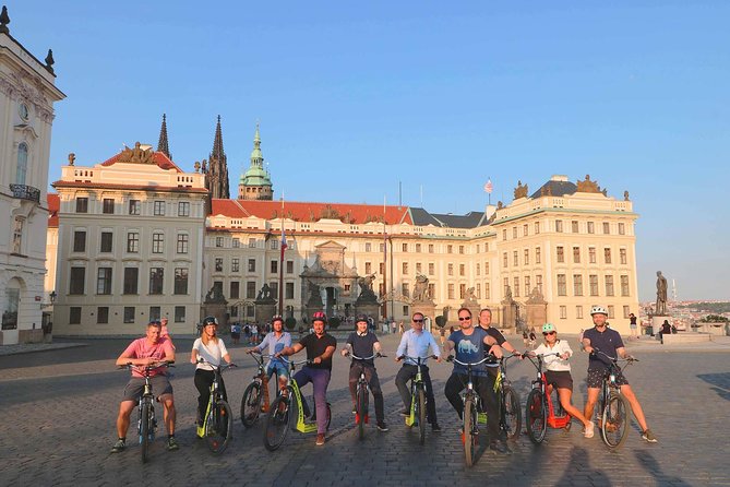 Live-Guided 180 min Glorious e-Scooter and eBike tour - Starting at Maltezske Square with a short safety lesson