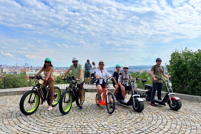 Live-Guided e-Scooter Tour of the Old Town of Prague, 60 min - Rudolfinum and the riverfront