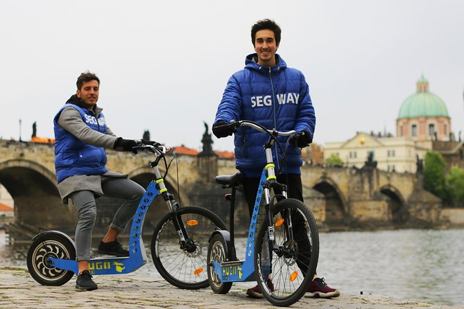Live-Guided e-Scooter Tour of the Old Town of Prague, 60 min - What the private e-scooter format really gives you