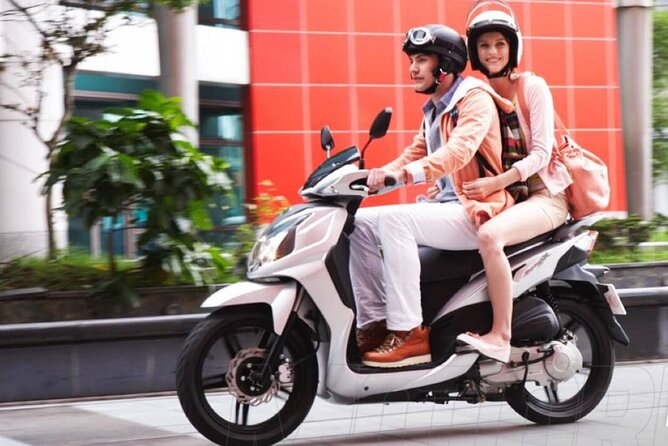Maspalomas : Rent from 7 hours to 7 days a Petrol Scooter 125 cc - Following the coast toward Puerto Rico and Amadores