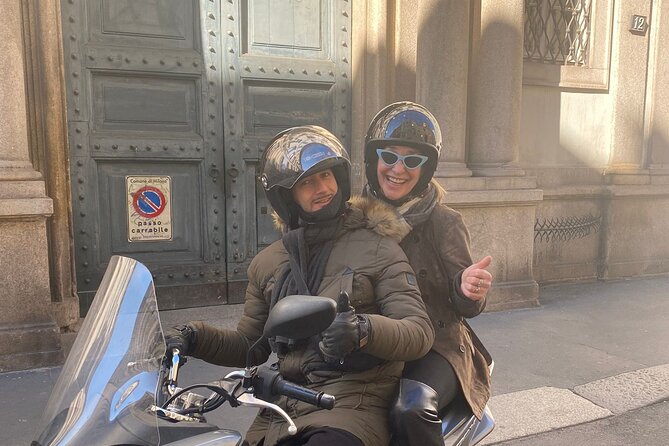 Milan Vespa Adventure: Private Tour for Couples and Friends - Arco della Pace and a quick photo stop