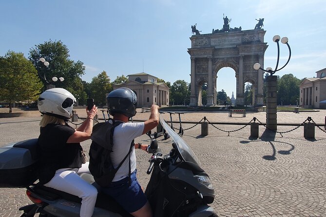 Milan Vespa Adventure: Private Tour for Couples and Friends - Starting at the Duomo and reaching Castello Sforzesco