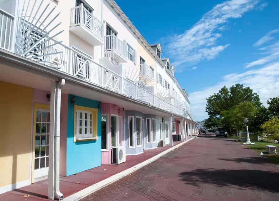 Nassau: E-Scooter Tour with Food Tasting and Local Drinks - Why an e-scooter works well in Nassau