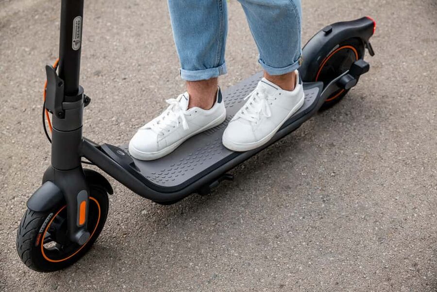Nice: 1h30 E-scooter highlights tour - Why an E-scooter works so well in Nice