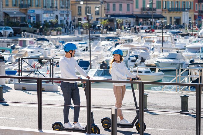 Nice Electric Scooter Rental - High range - Reaching Castle Hill without a long walk